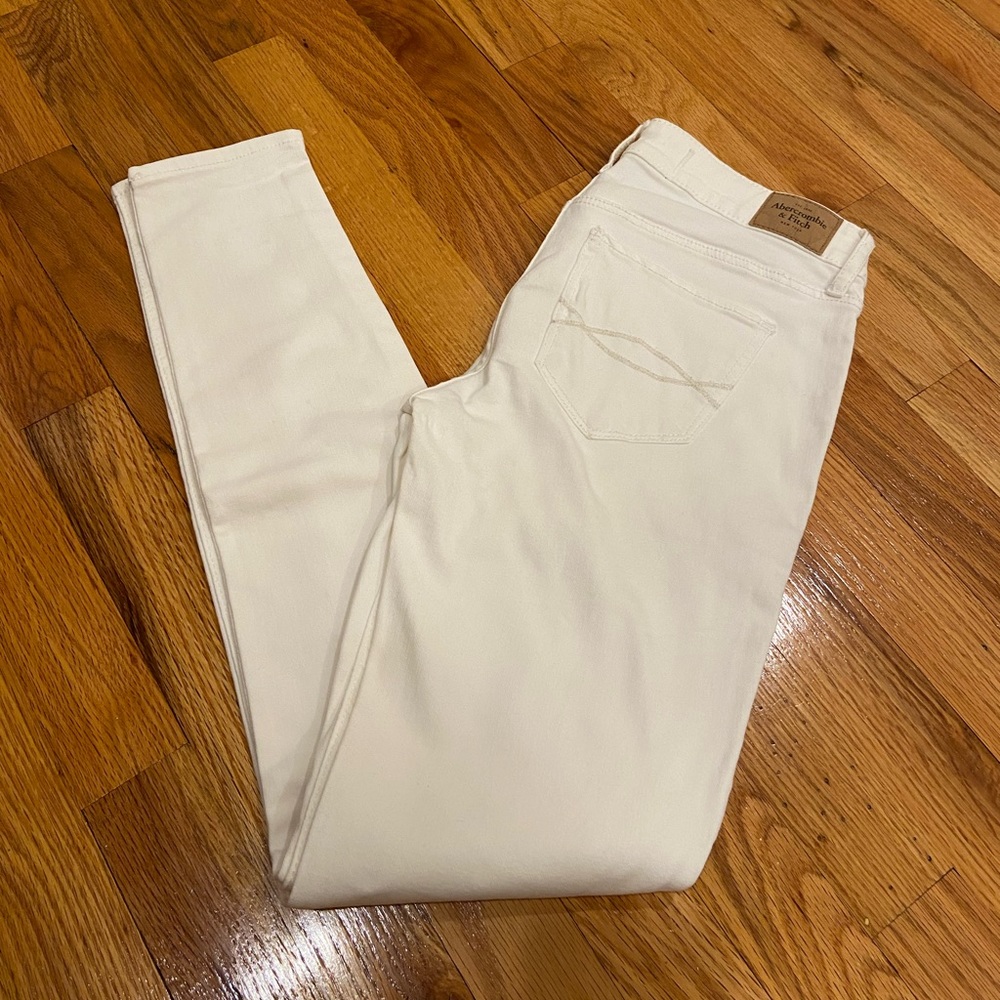 White Abercrombie & Fitch Skinny Jeans